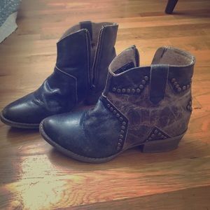 Ankle Cowboy Boot (Size 9 US)